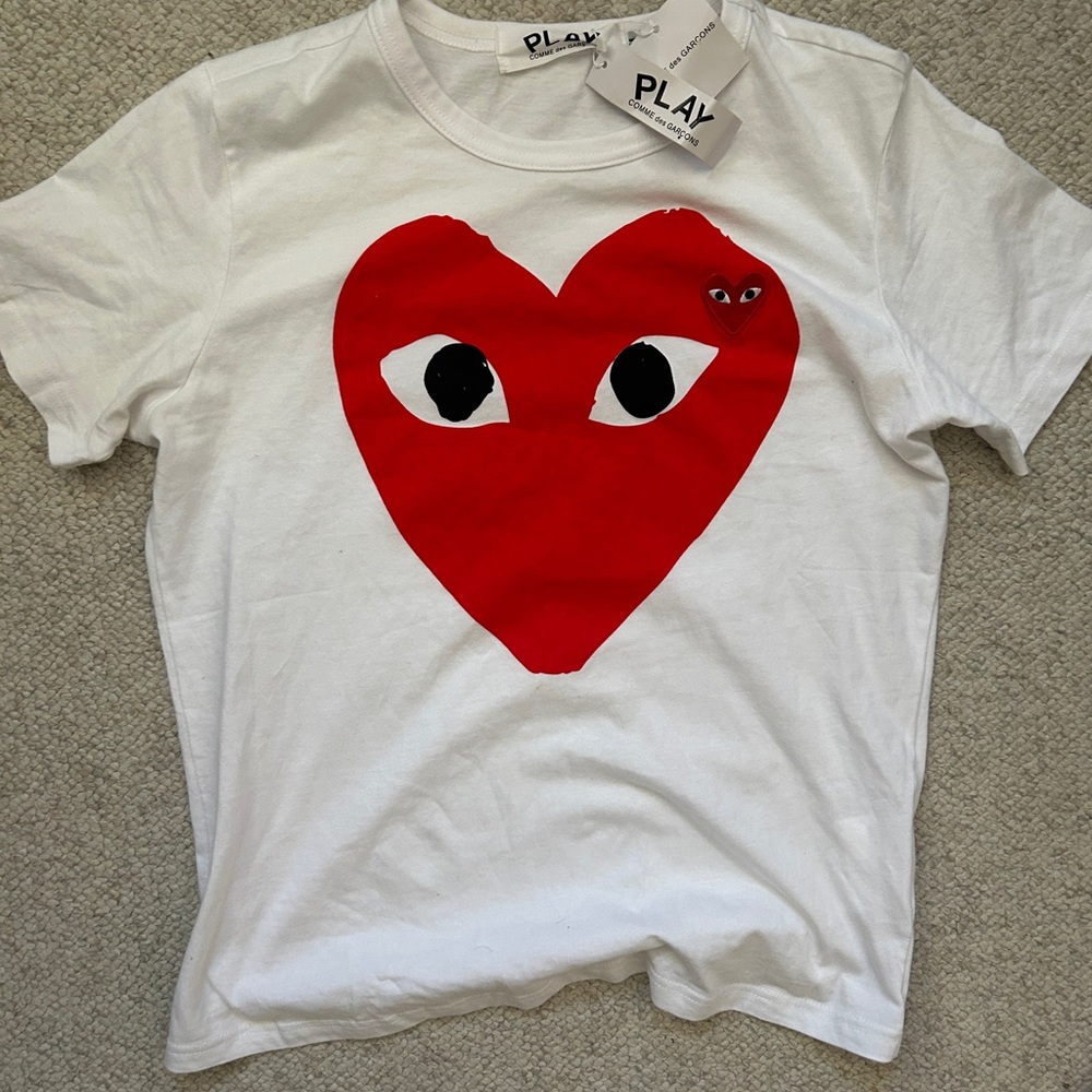 Cdg play t shirt